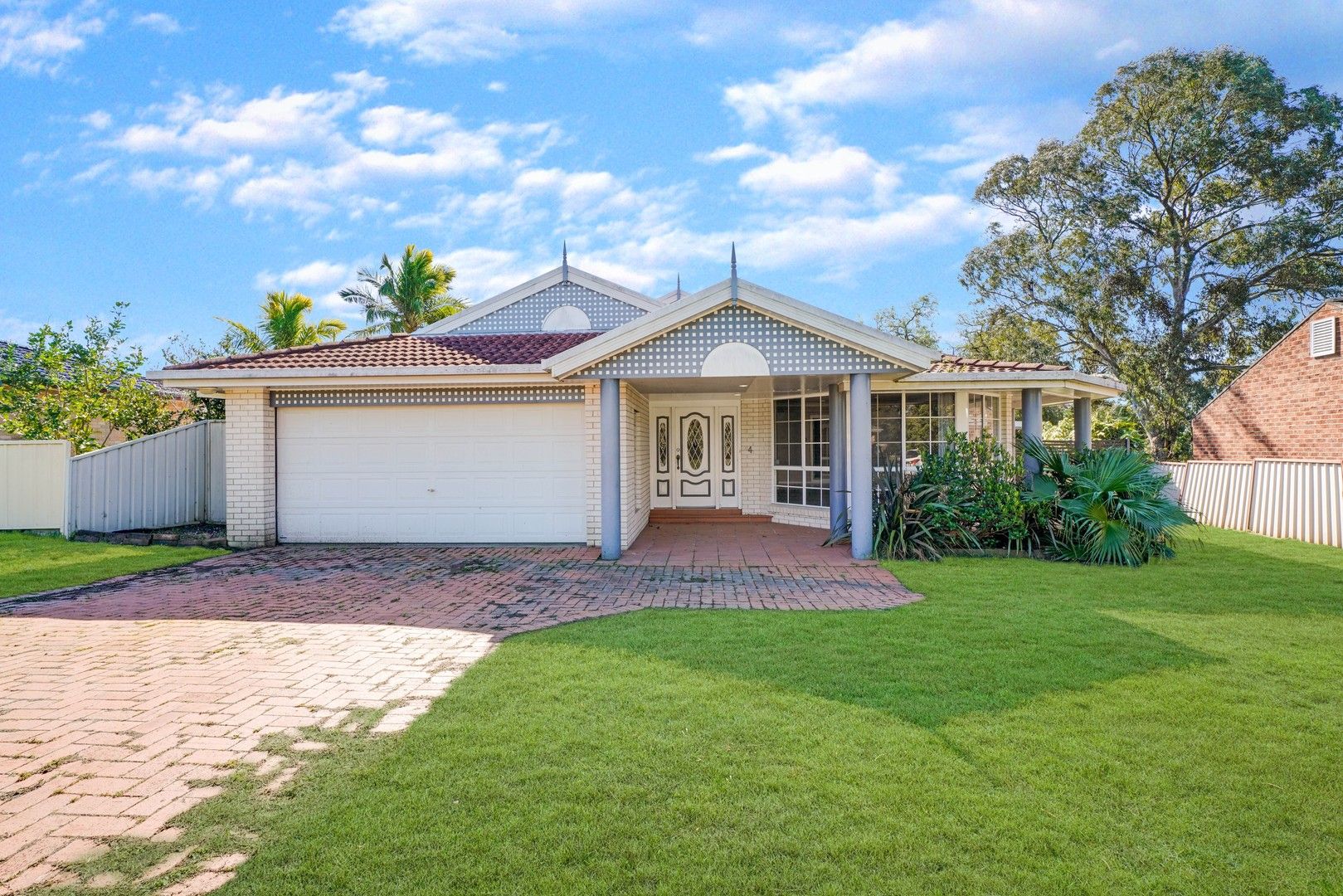 4 bedrooms House in 4 Elizabeth Close THORNTON NSW, 2322