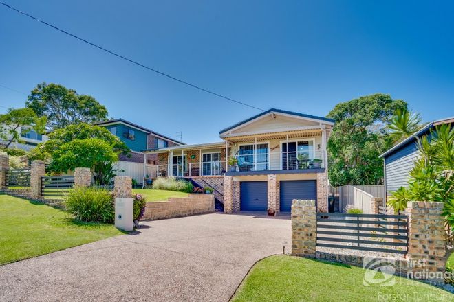 Picture of 18 Surfview Avenue, FORSTER NSW 2428