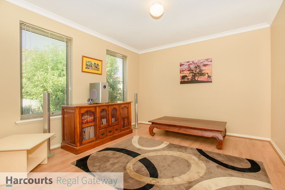 3/16 Bonito Place, Yangebup WA 6164, Image 2