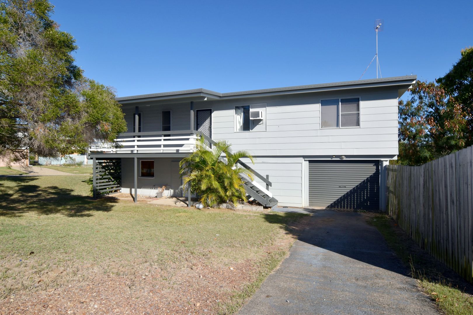 12 Mcginlay Street, Clinton QLD 4680