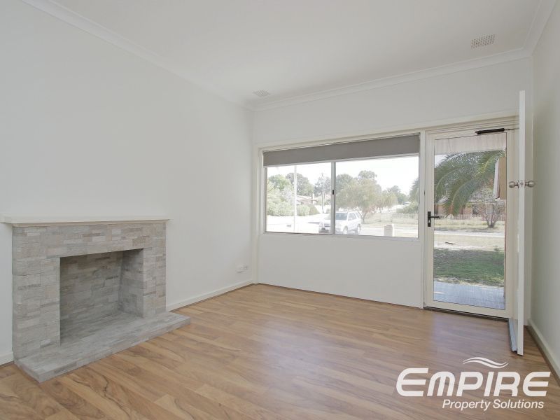 3 bedrooms House in 32 Simons Street COOLBELLUP WA, 6163