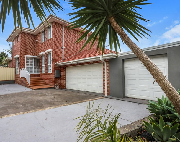 2/57 Arncliffe Boulevard, Greenvale VIC 3059