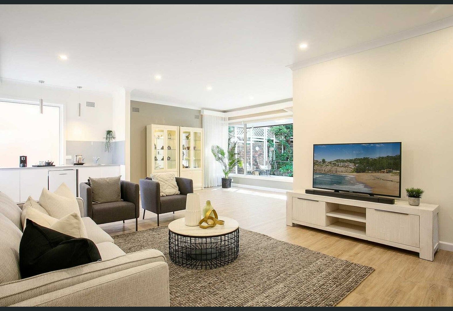 2 bedrooms Apartment / Unit / Flat in 3 Flats/At Freeman Ave OATLEY NSW, 2223