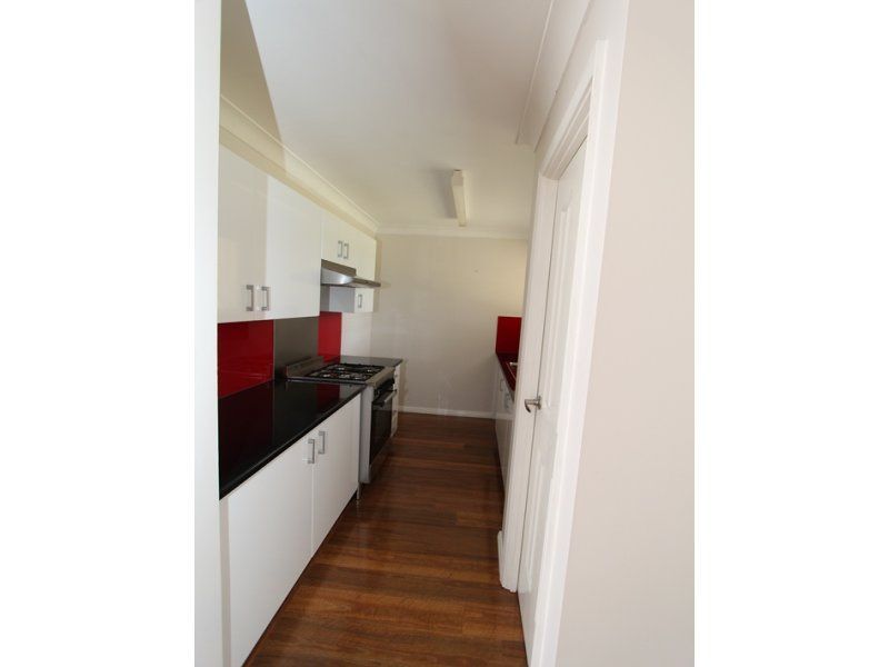 8/61 Kirkham Street, Moss Vale NSW 2577, Image 2