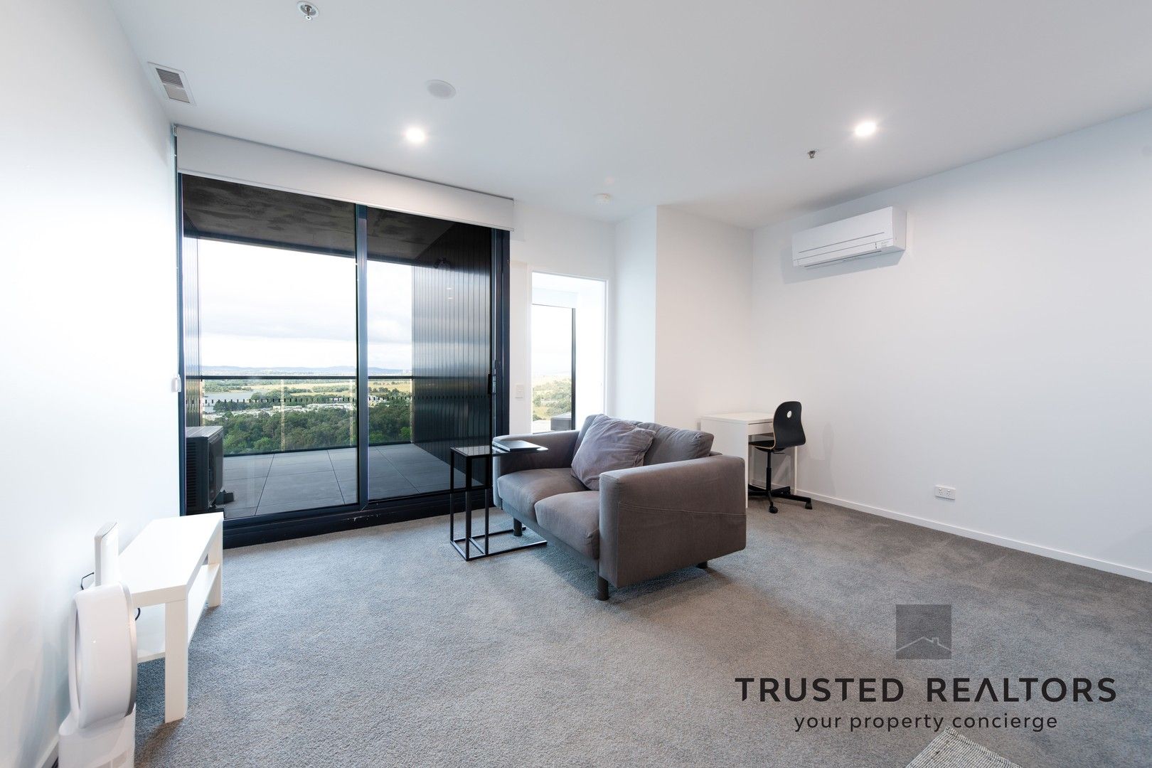 2 bedrooms Apartment / Unit / Flat in 2105/3 Grazier Lane BELCONNEN ACT, 2617