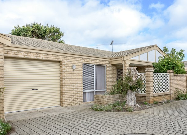 2/11 Bell Street, Rockingham WA 6168