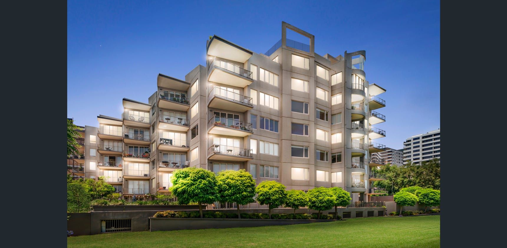 2 bedrooms Apartment / Unit / Flat in 208/23 Queens Road MELBOURNE VIC, 3004