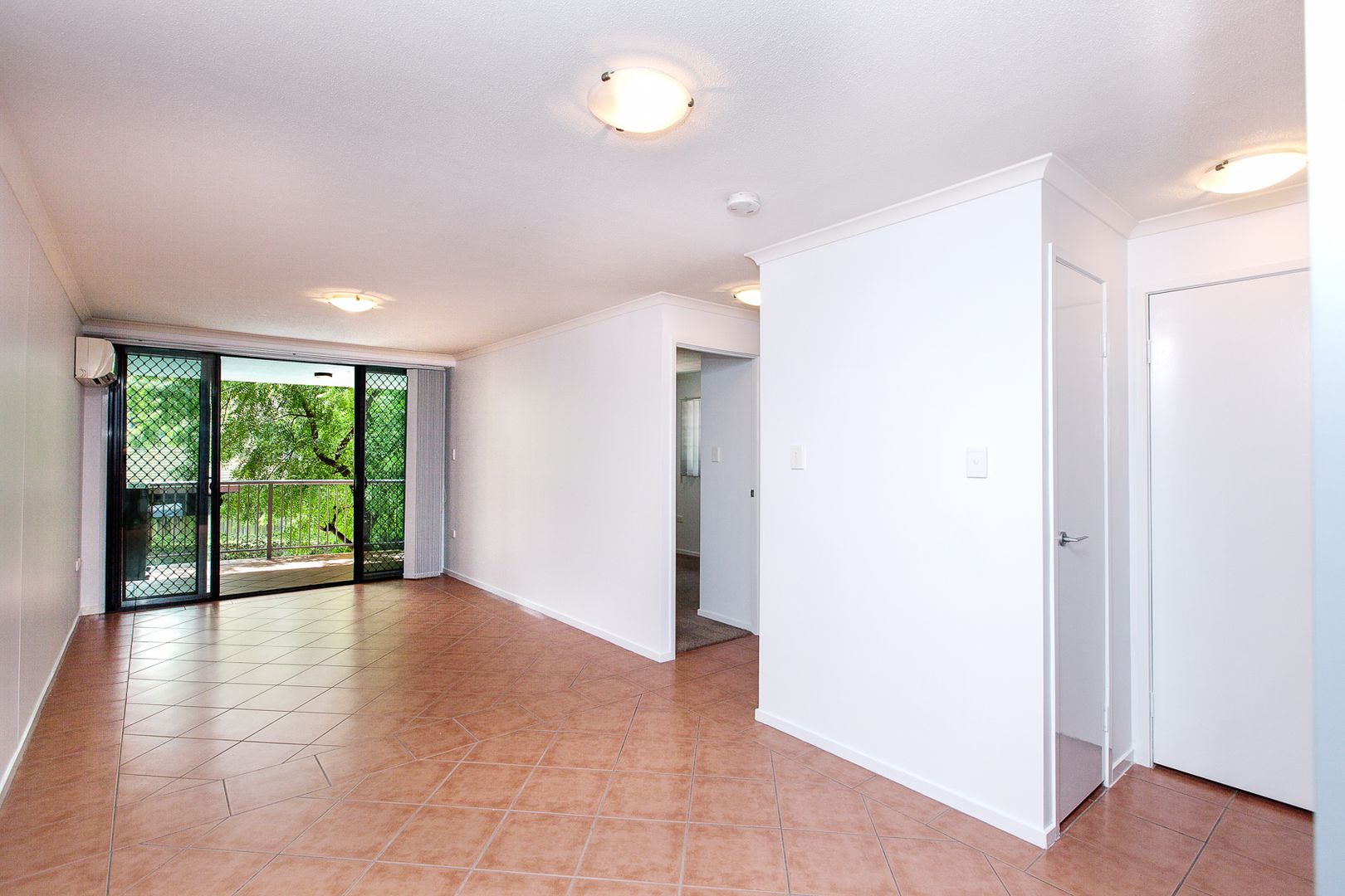 106 Linton Street, Kangaroo Point QLD 4169 Apartment For Rent Domain