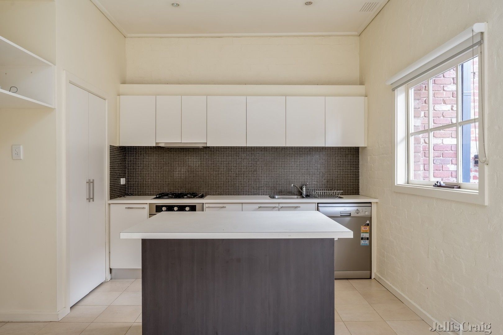 4/7 Palmer Street, South Melbourne VIC 3205 Apartment For Rent 680