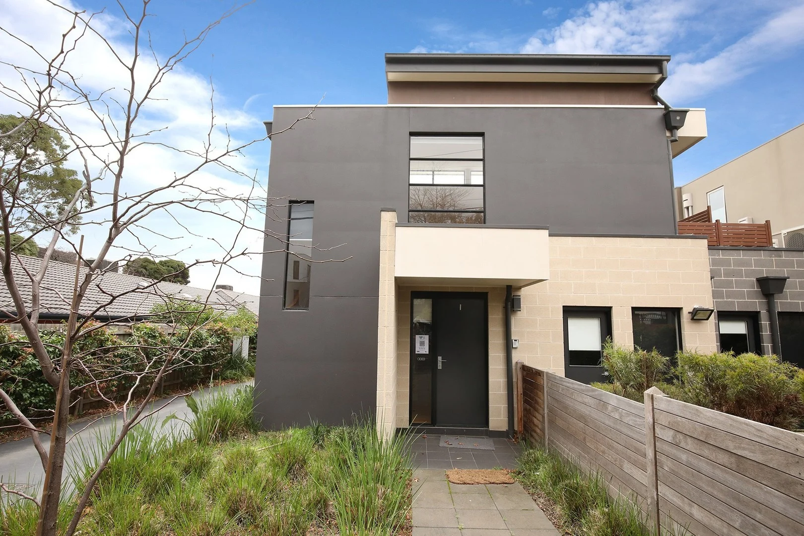 Primary image of 1/90 Thames Street, Box Hill VIC 3128