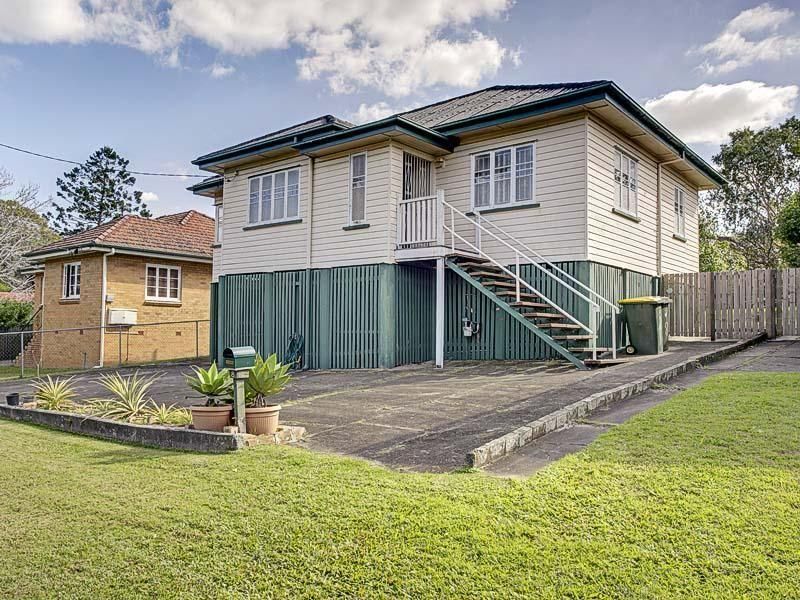 8 Woodrow Drive, Coorparoo Property History & Address Research Domain