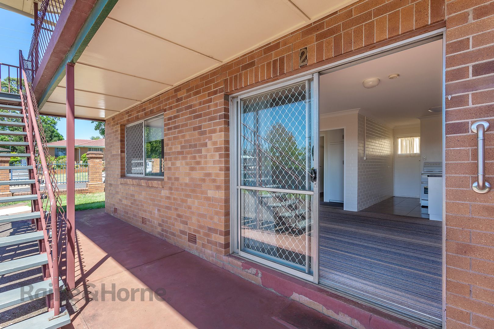 2/123 South Street, Centenary Heights QLD 4350