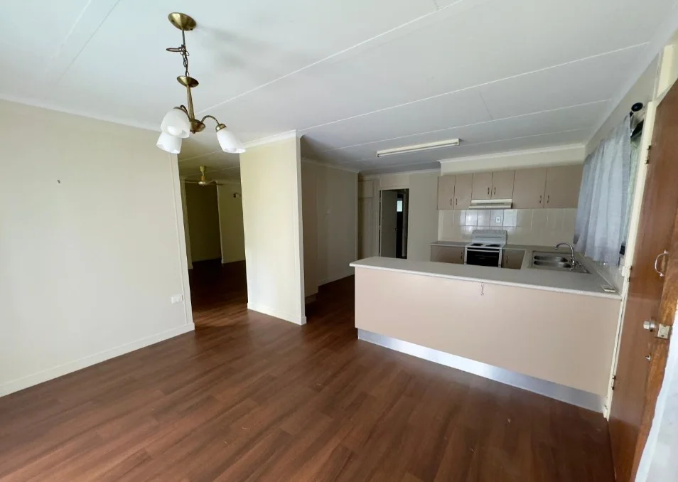 Additional image 3 of 14 Holly Street, Mooroobool QLD 4870