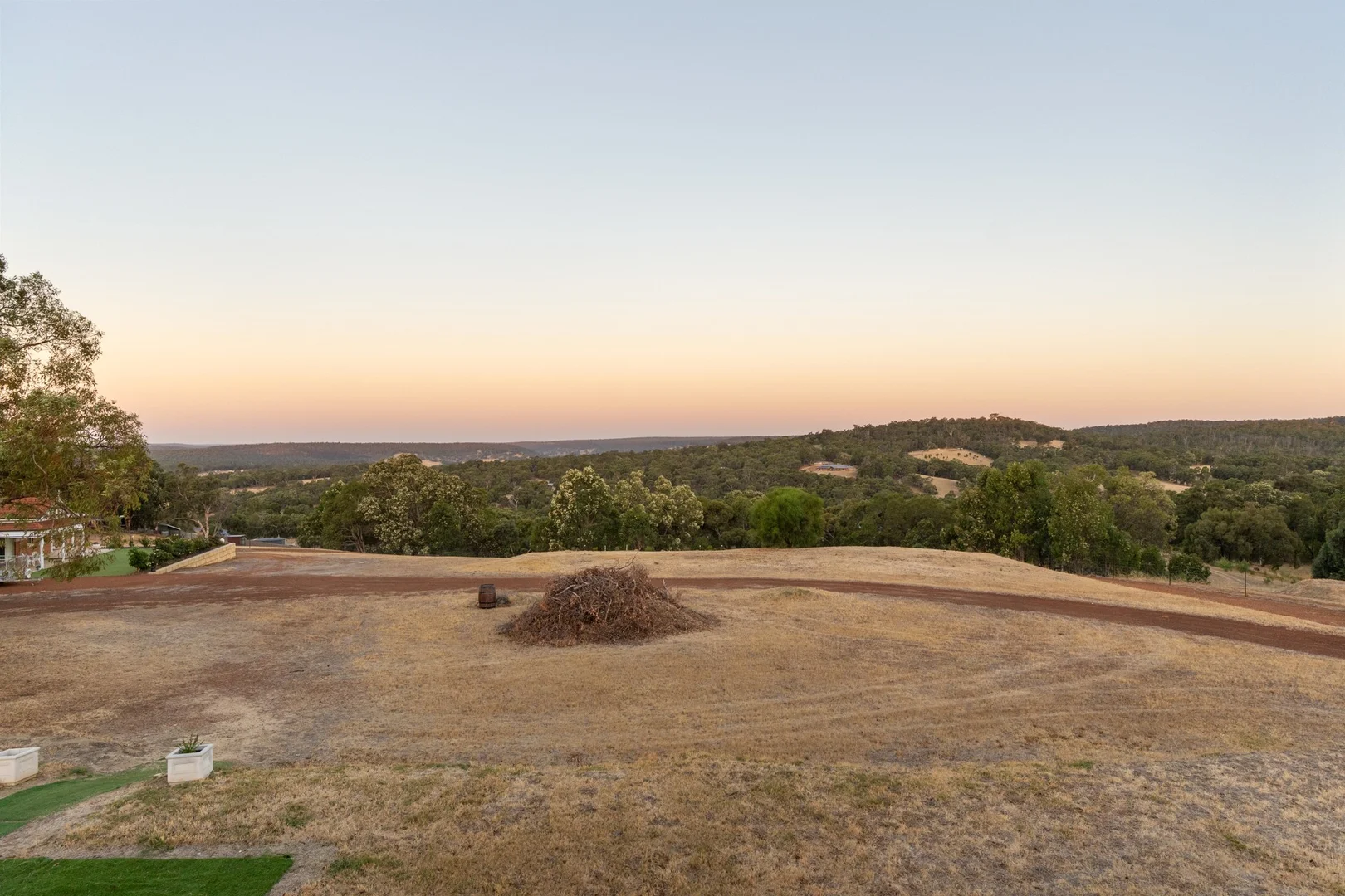 Additional image 4 of 77 Citron Way, Lower Chittering WA 6084