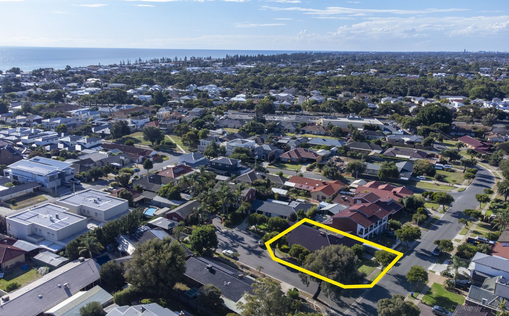 8 Newlands Drive, West Beach SA 5024, Image 2