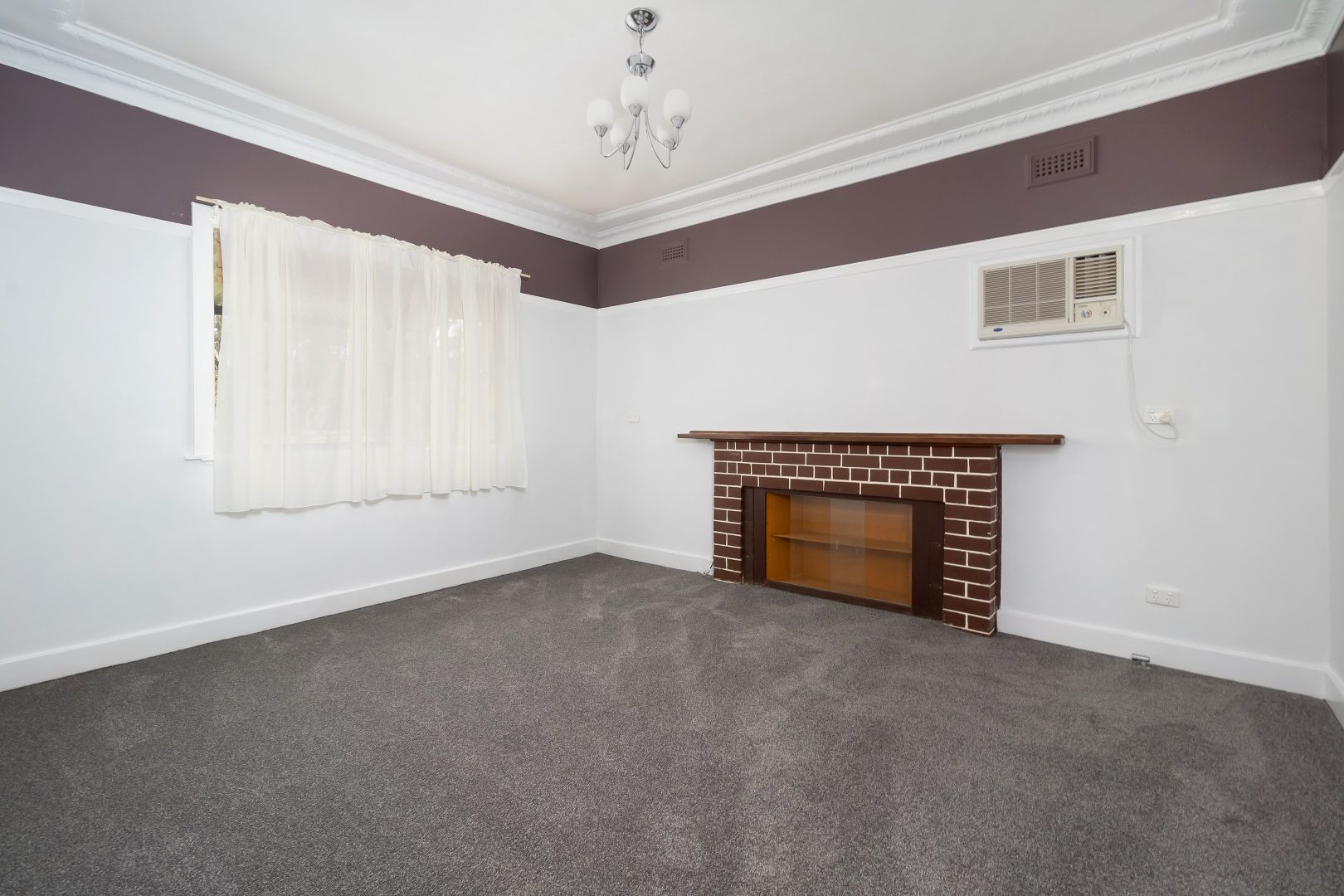 28 Smith Street, Forest Hill NSW 2651, Image 2