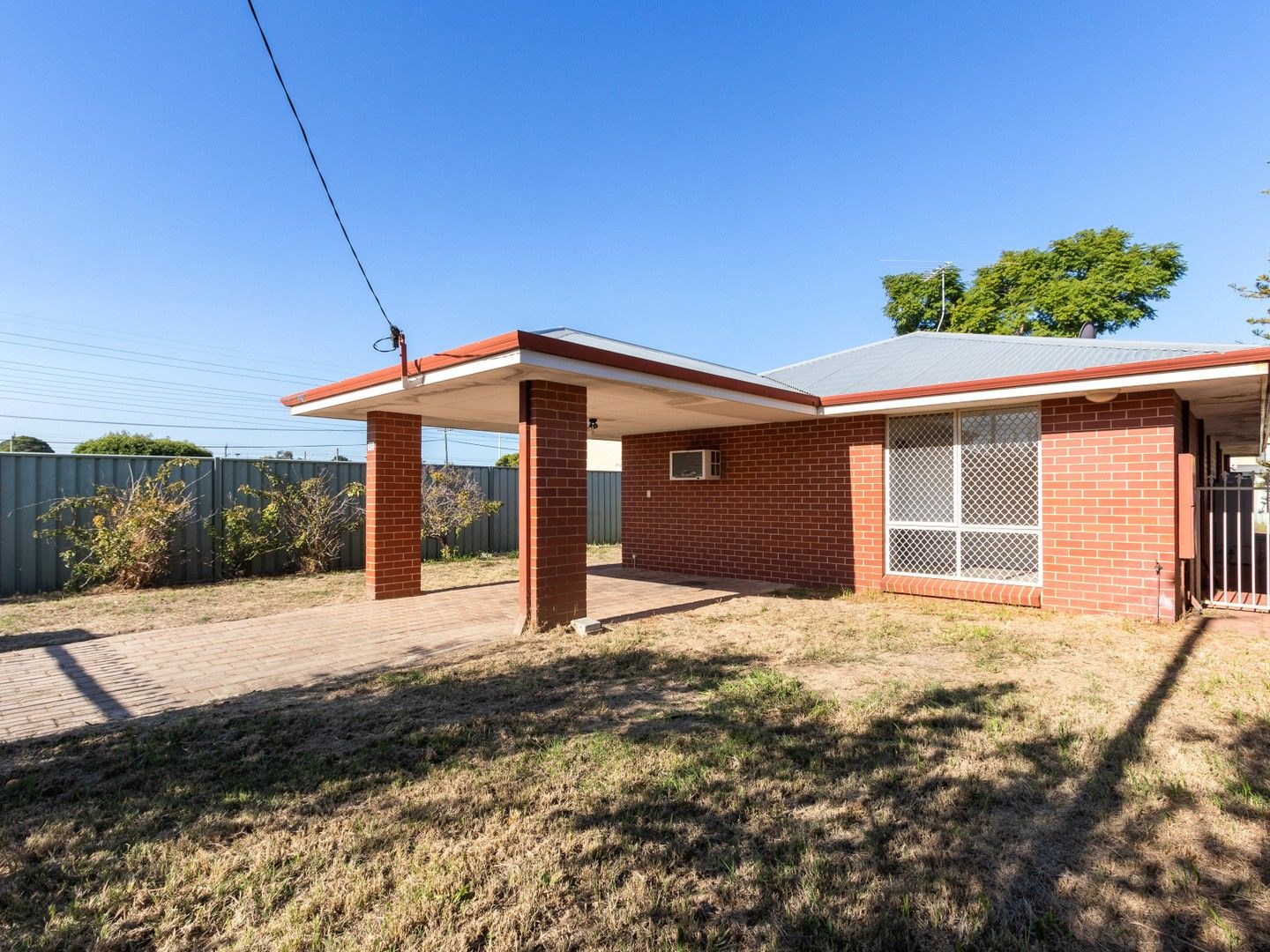 4 bedrooms House in 45 Stockman Way CANNINGTON WA, 6107