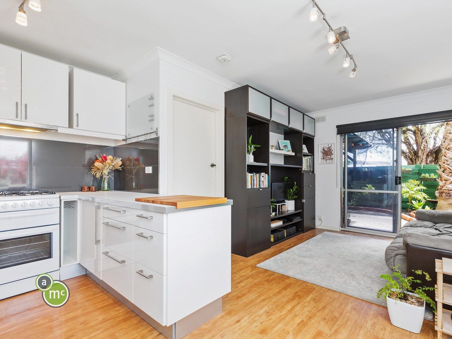1 bedrooms Apartment / Unit / Flat in 11/11 Stirling Road CLAREMONT WA, 6010