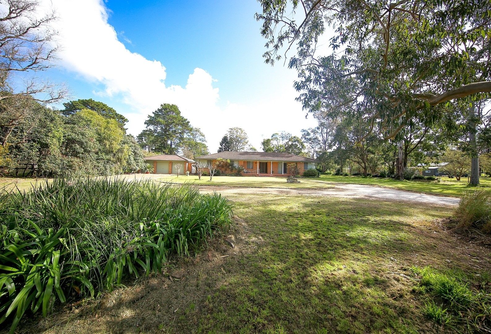 4 bedrooms Acreage / Semi-Rural in 50 Durham St DOUGLAS PARK NSW, 2569