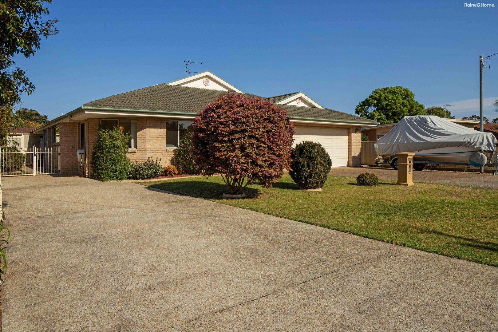 12 Bayview Street, Surfside NSW 2536, Image 0