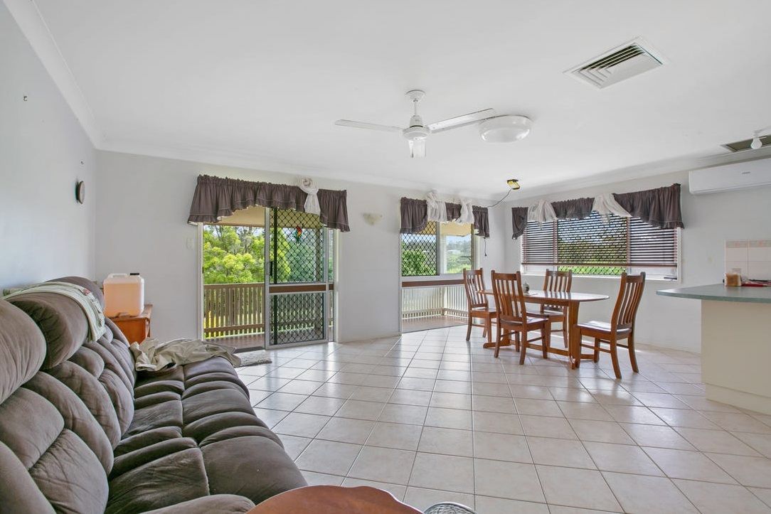 17 Lockhart Road, Victory Heights QLD 4570, Image 2