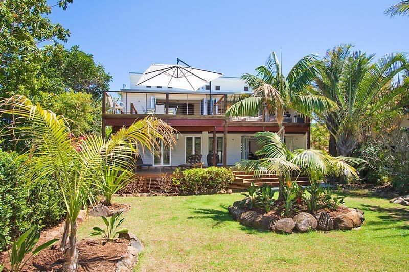 18 Pacific Esplanade, South Golden Beach Property History & Address