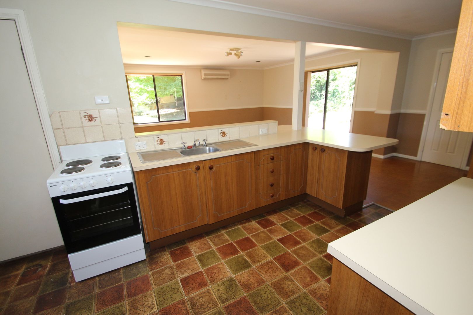 4 Northstoke Way, Orange NSW 2800, Image 2