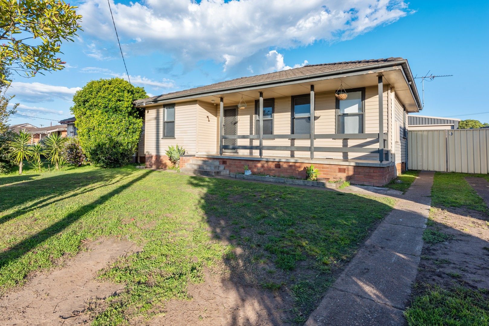 3 bedrooms House in 7 Kirkton Crescent WOODBERRY NSW, 2322