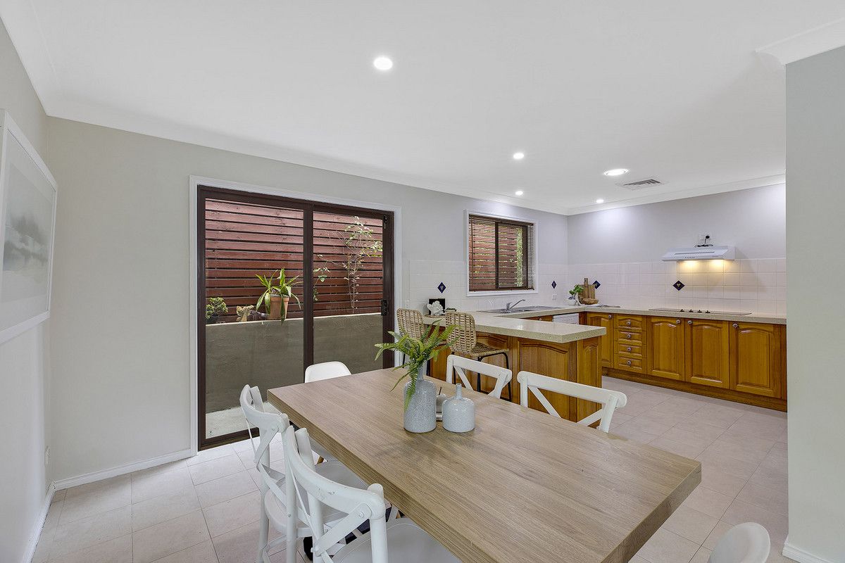 2 Hammersmith Road, Erina NSW 2250, Image 2