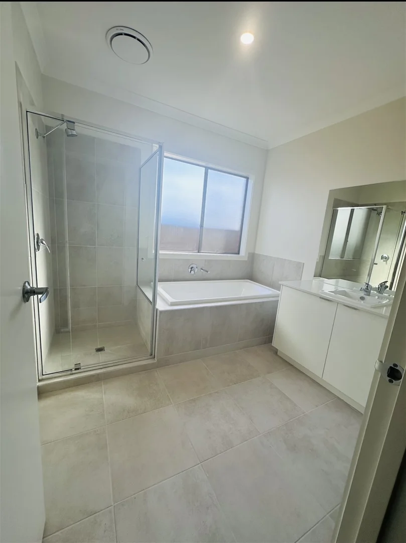 Additional image 8 of 3 Songlark St, Melton South VIC 3338