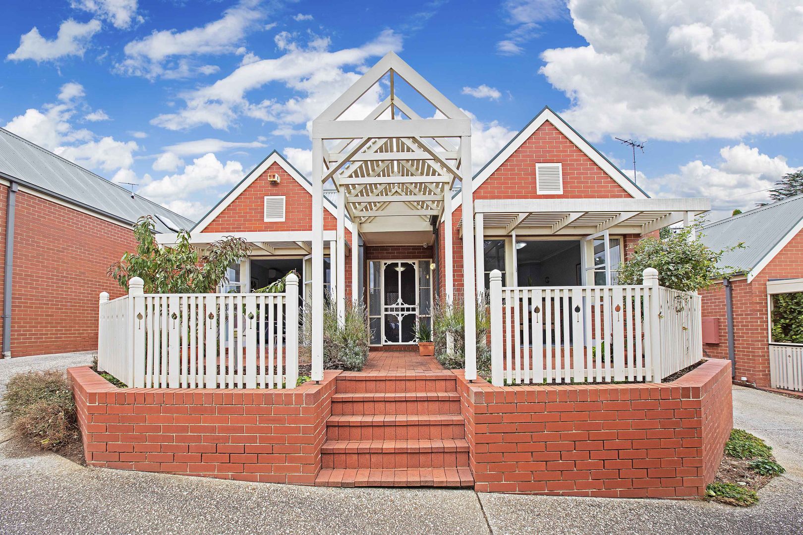 2/41 South Valley Road, Highton Property History & Address Research