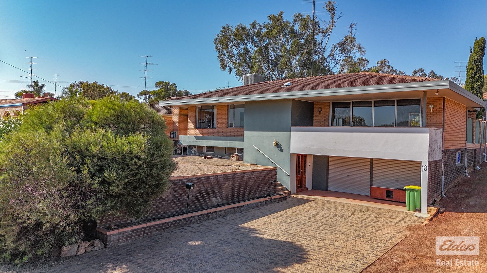 4 bedrooms House in 18 Doctors Drive NORTHAM WA, 6401