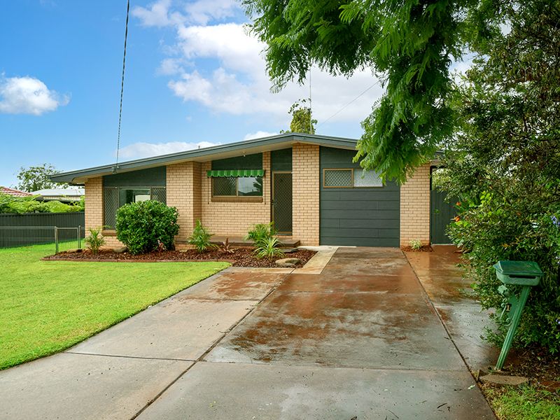 4 bedrooms House in 12 Talgai Street NEWTOWN QLD, 4350