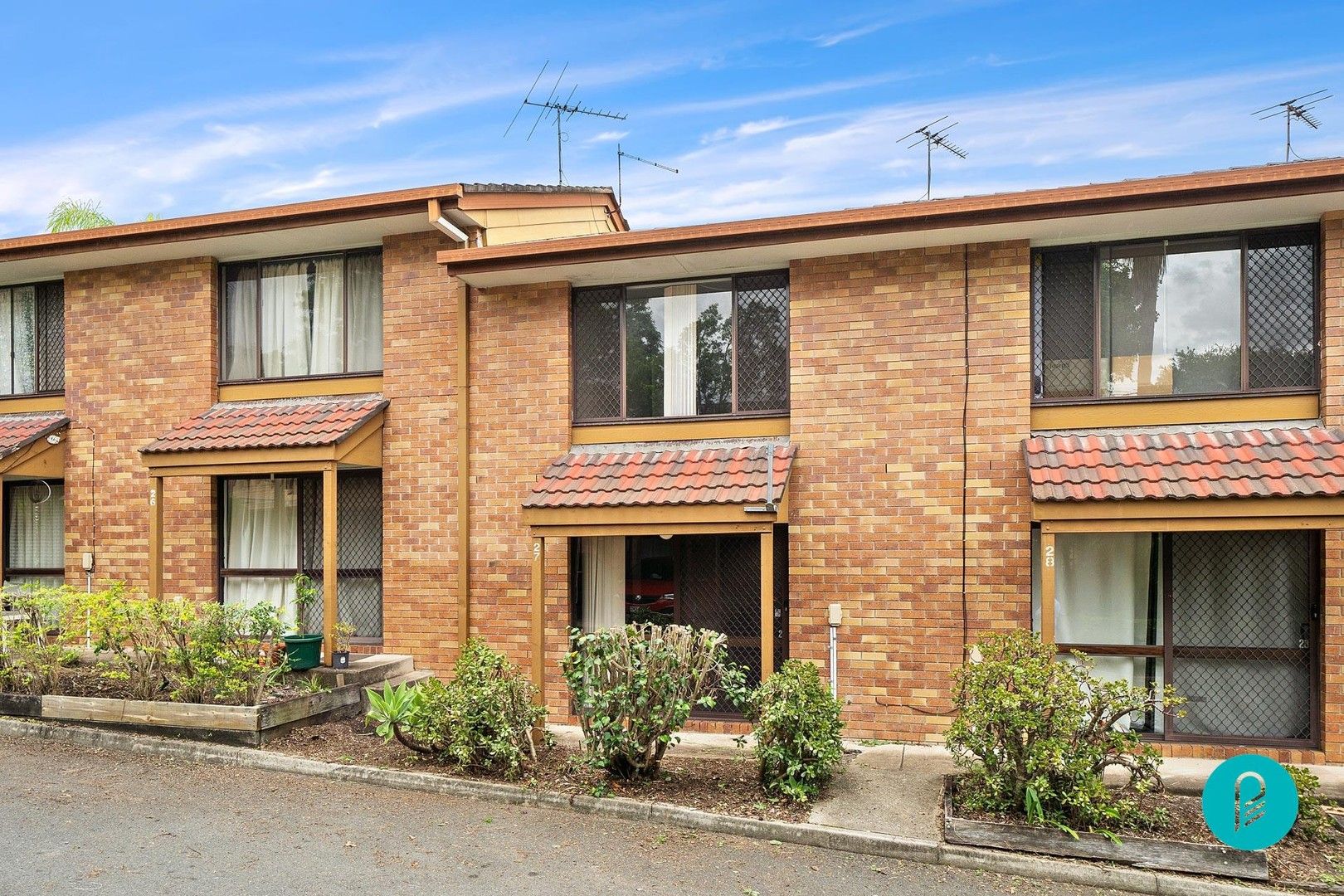 2 bedrooms House in Unit 27/29-31 Defiance Road WOODRIDGE QLD, 4114