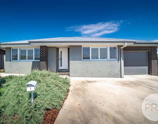 1/26 Pooginook Place, Bourkelands NSW 2650