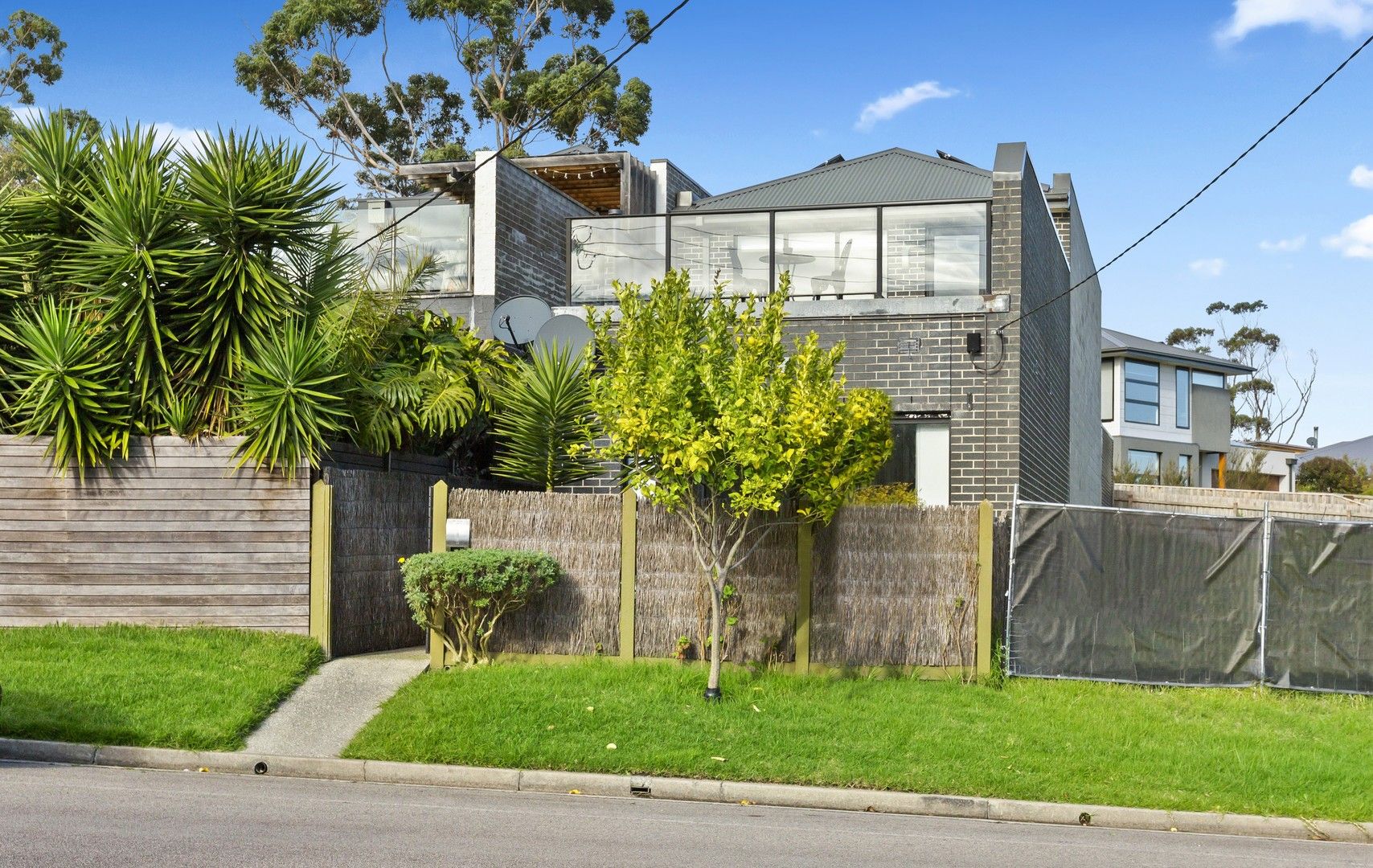 3 bedrooms House in 37 Leichardt Street MCCRAE VIC, 3938