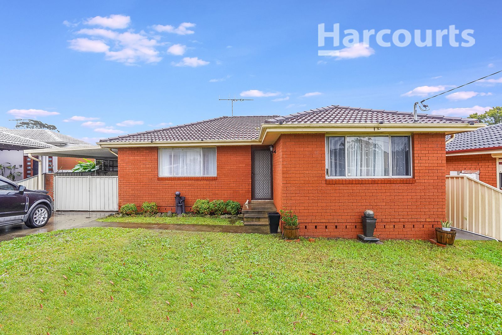 5 bedrooms House in 11 & 11A Bathurst Street LEUMEAH NSW, 2560
