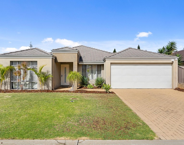 10 Wuraling Pass, Wannanup WA 6210