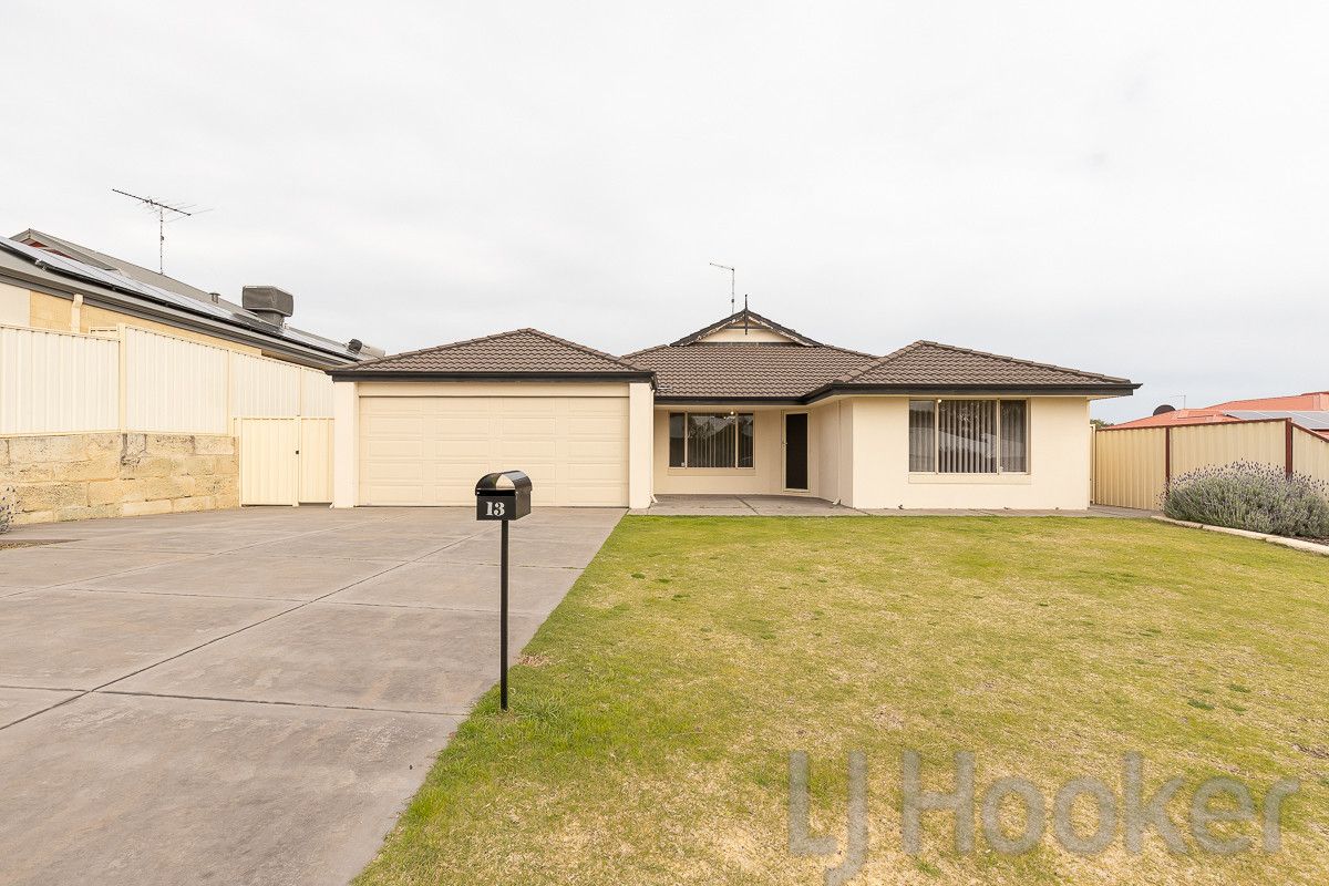 4 bedrooms House in 13 Cuballing Retreat DAWESVILLE WA, 6211