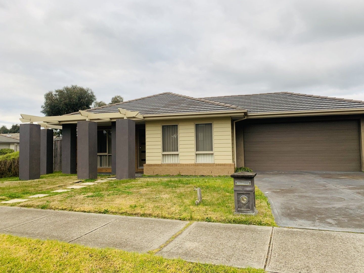 4 bedrooms House in 1 Tooradin Crescent DOREEN VIC, 3754