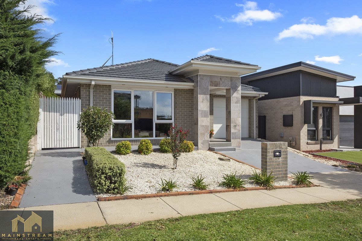 97 Essie Coffey Street, Bonner ACT 2914, Image 2