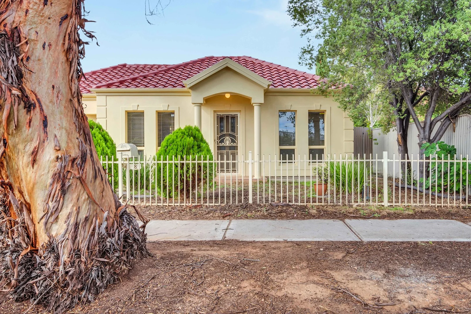 8 Lutana Crescent, Mitchell Park SA 5043