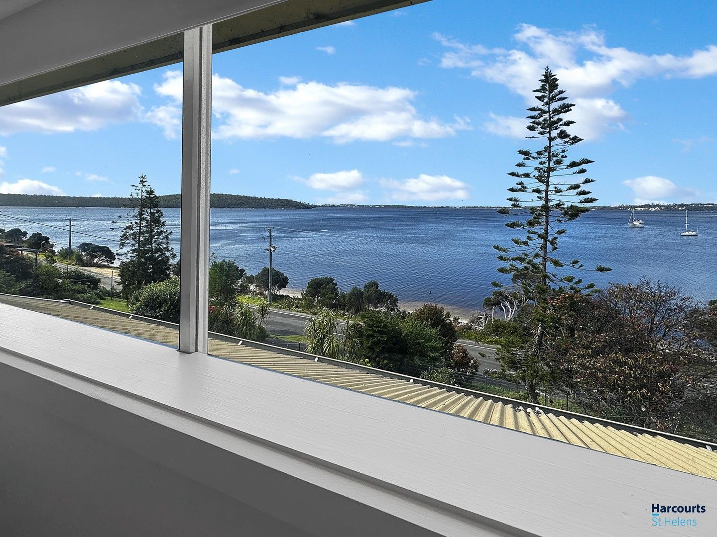 3 bedrooms House in 319 Binalong Bay Road ST HELENS TAS, 7216