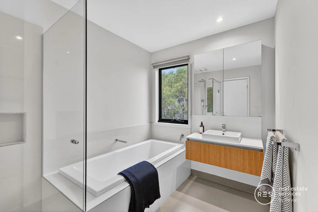 Additional image 16 of 5 Makybe Walk, Doncaster VIC 3108