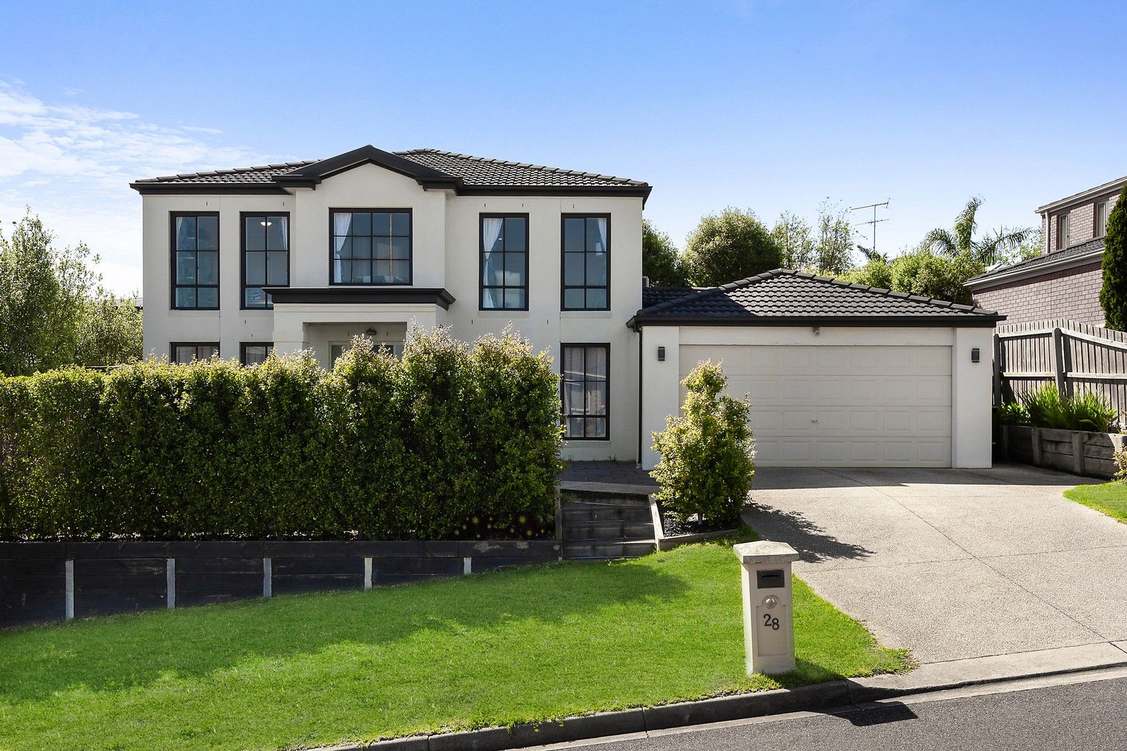 4 bedrooms House in 28 Pinto Way HIGHTON VIC, 3216