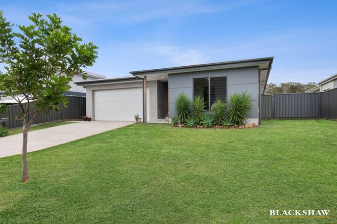 Picture of 5 Gillan Grove, BROULEE NSW 2537