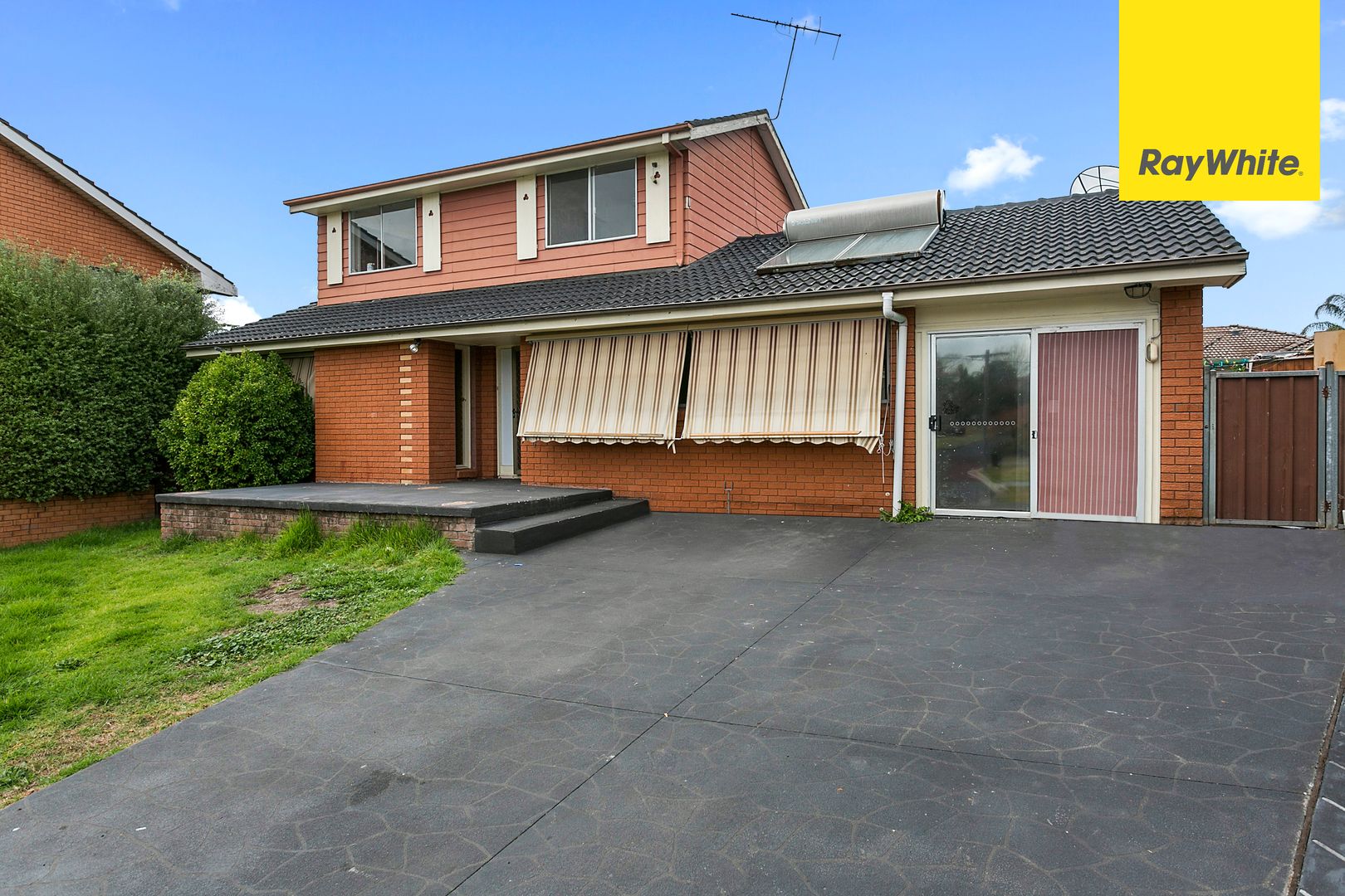 20 Loddon Crescent, Campbelltown NSW 2560