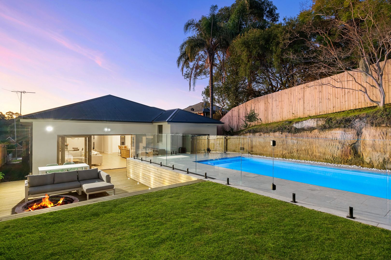 16 Bayview Street, Tennyson Point Property History & Address Research