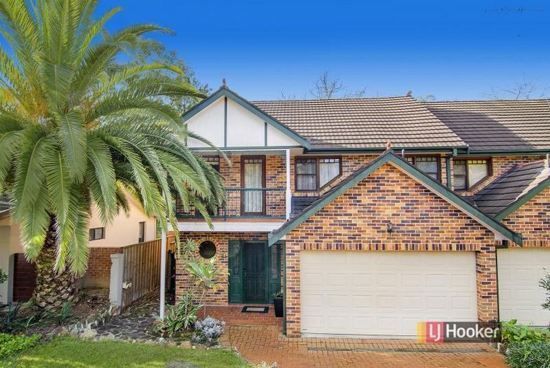 2/5 Woodchester Close, CASTLE HILL NSW 2154, Image 0