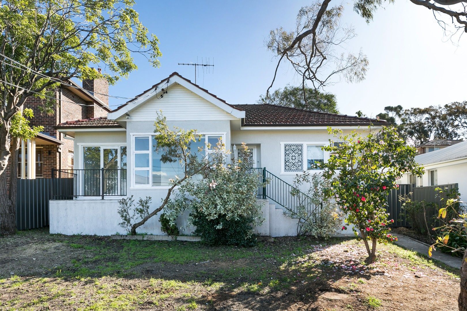 4 bedrooms House in 17 Cecil Street CARINGBAH SOUTH NSW, 2229